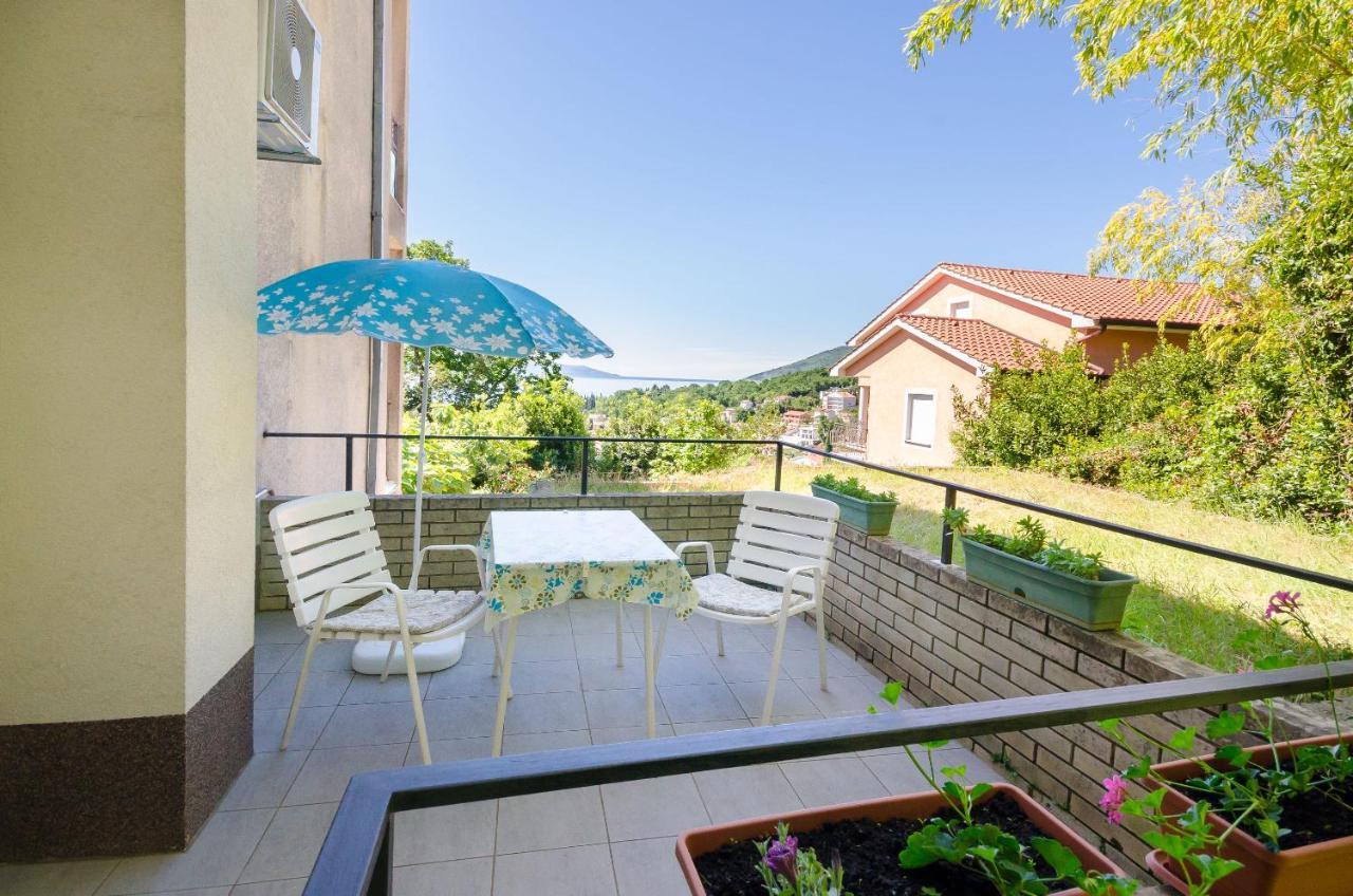 Apartments Mladen Jelica Ičići Esterno foto