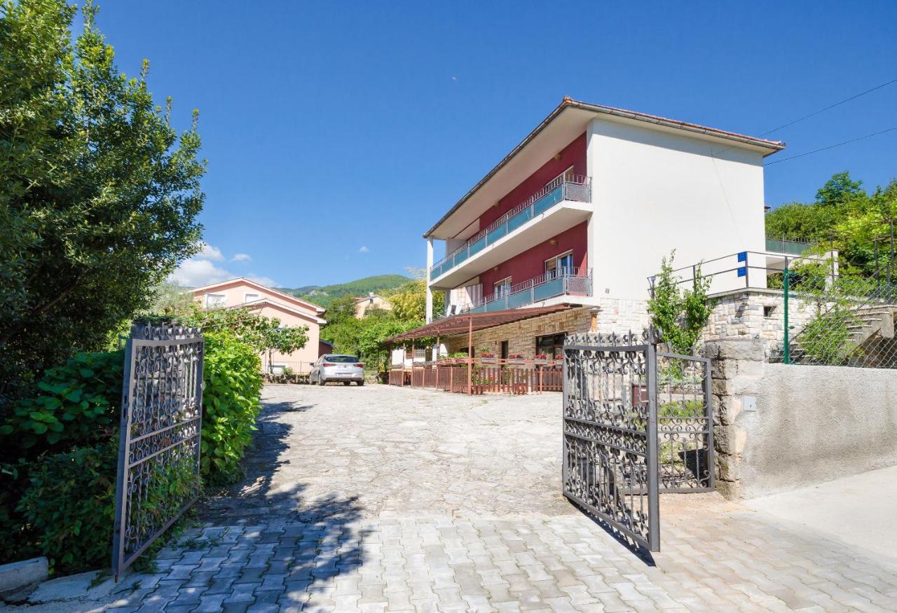 Apartments Mladen Jelica Ičići Esterno foto