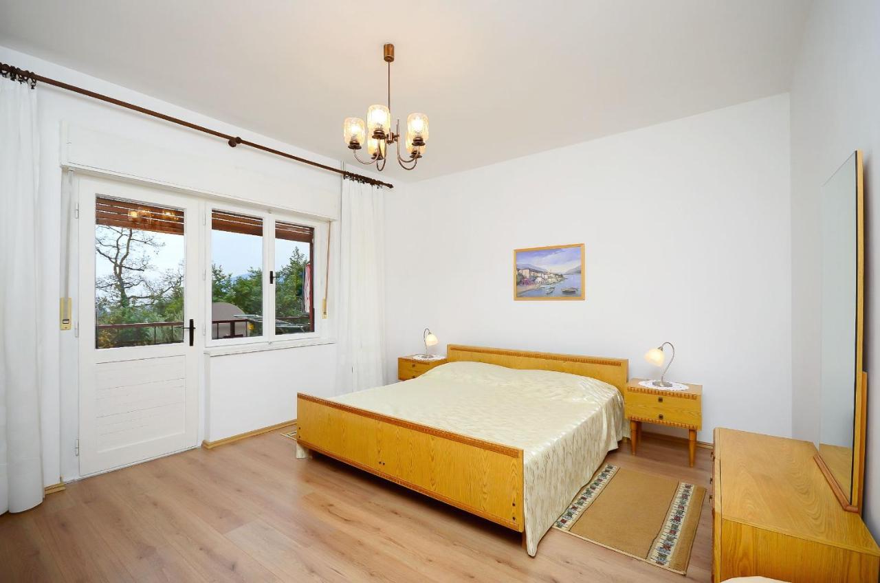 Apartments Mladen Jelica Ičići Esterno foto